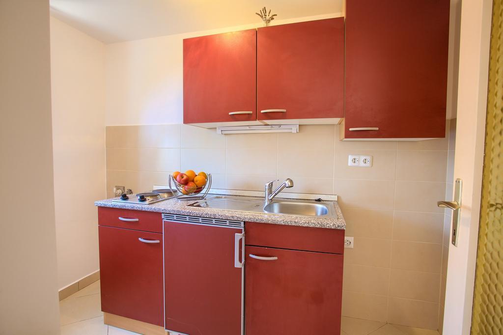 Nadija Studio Apartmani Krk Town Exterior foto