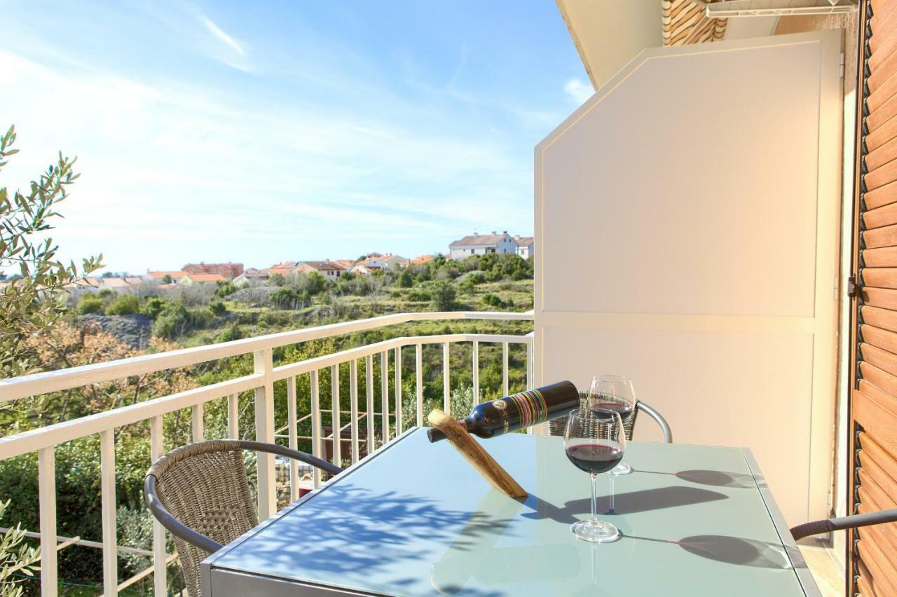 Nadija Studio Apartmani Krk Town Exterior foto